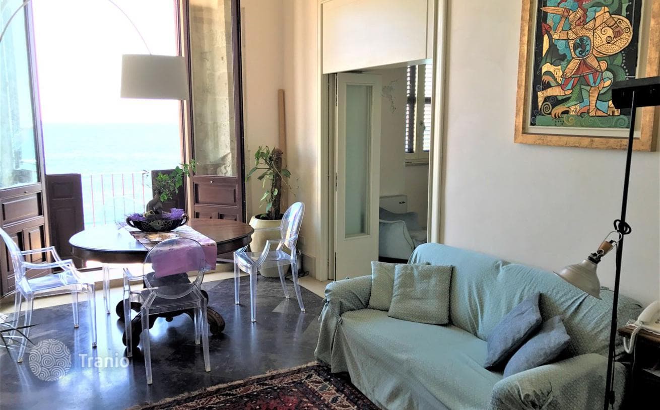 2-Bedroom Duplex Apartment with Panoramic Sea View in Syracuse, photo 2