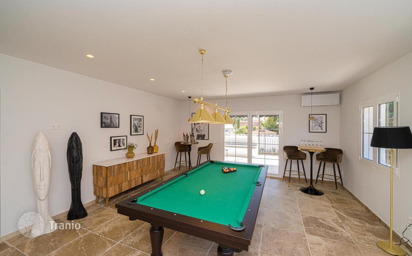 10-Bedroom House with Pool in Denia, Spain