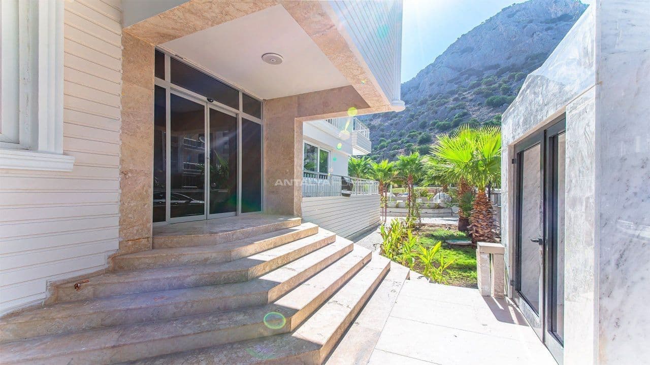 4-Bedroom Penthouse in Konyaalti, Antalya, photo 5