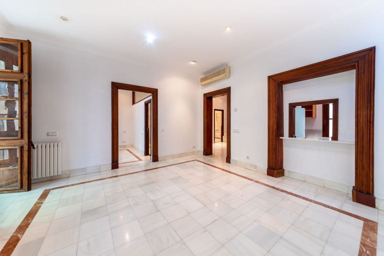3-Bedroom Apartment in Palma de Mallorca, photo 4