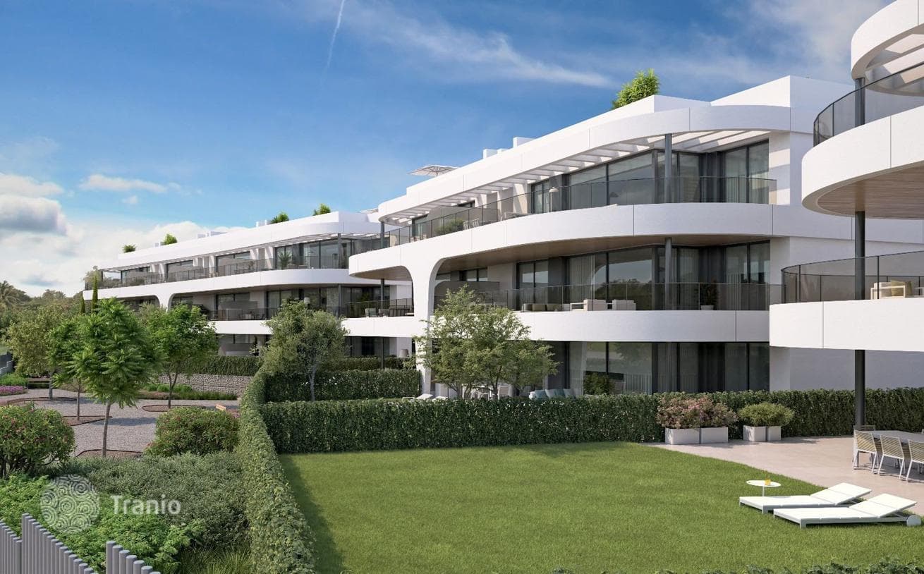 Апартамент на продажу в Estepona East, Эстепона