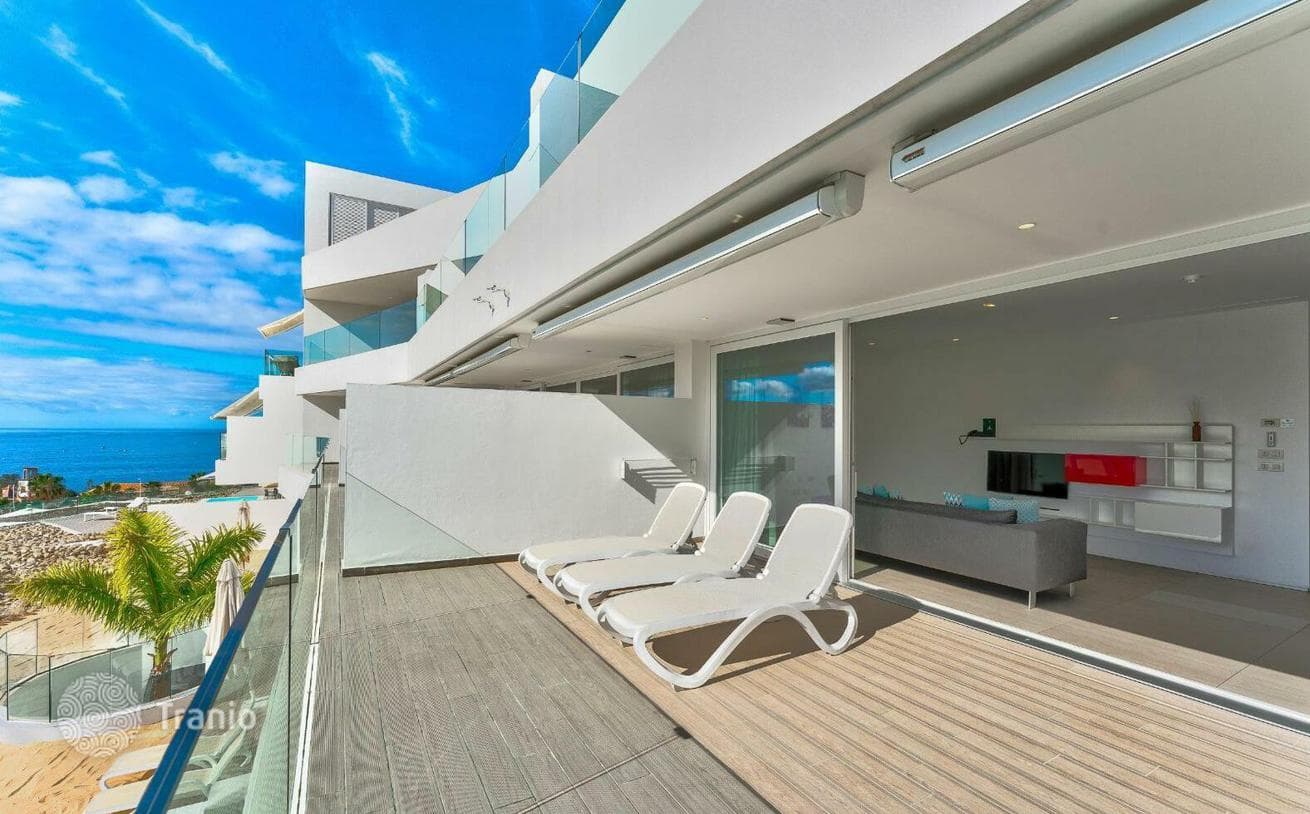1-Bedroom Apartment with Ocean View in Costa Adeje, Tenerife, photo 2