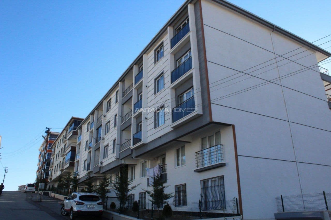 3-Bedroom Apartment in Kecioren, Ankara, photo 2