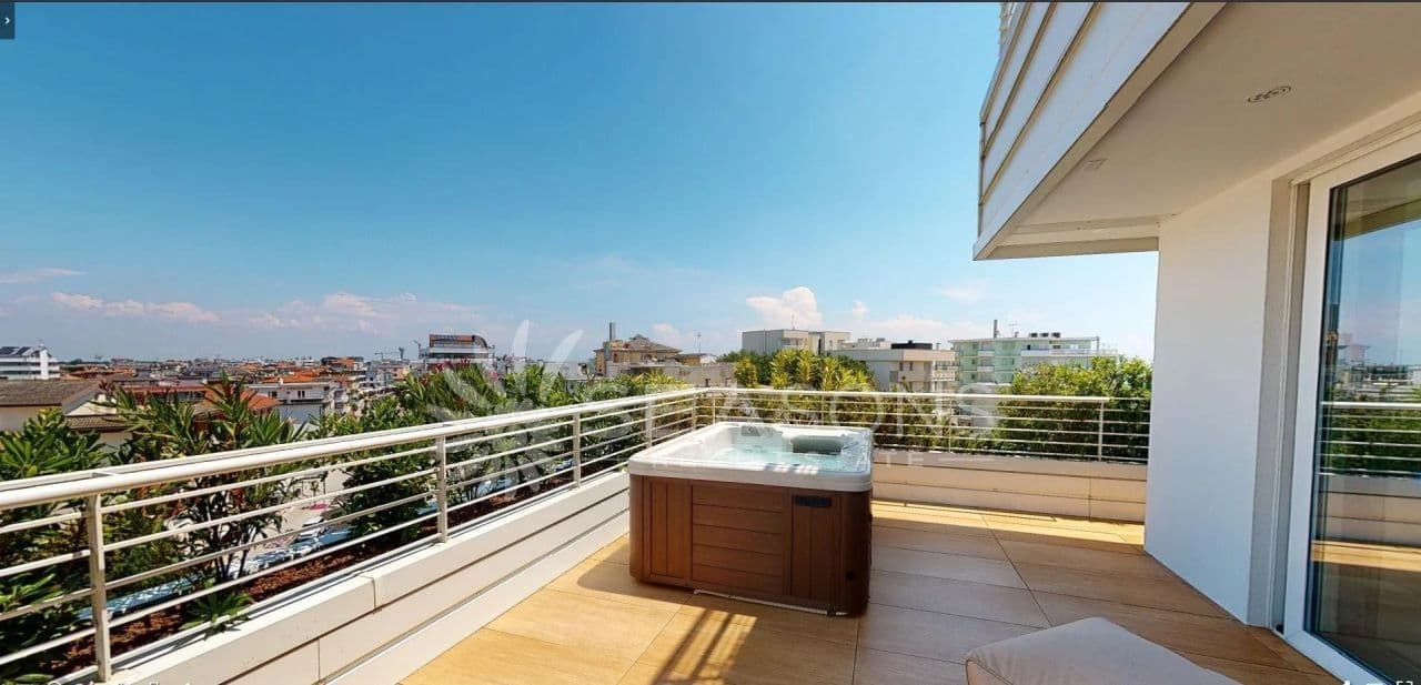 2-Bedroom Apartment in Caorle, photo 2