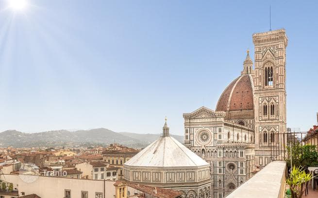 2-Bedroom Apartment with Duomo View in Florence City Center, photo 2