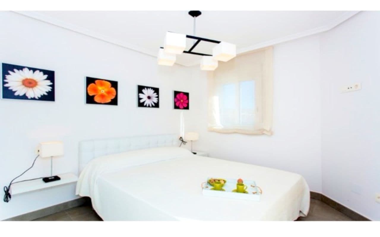 3-Bedroom Apartment in Santa Pola, photo 3