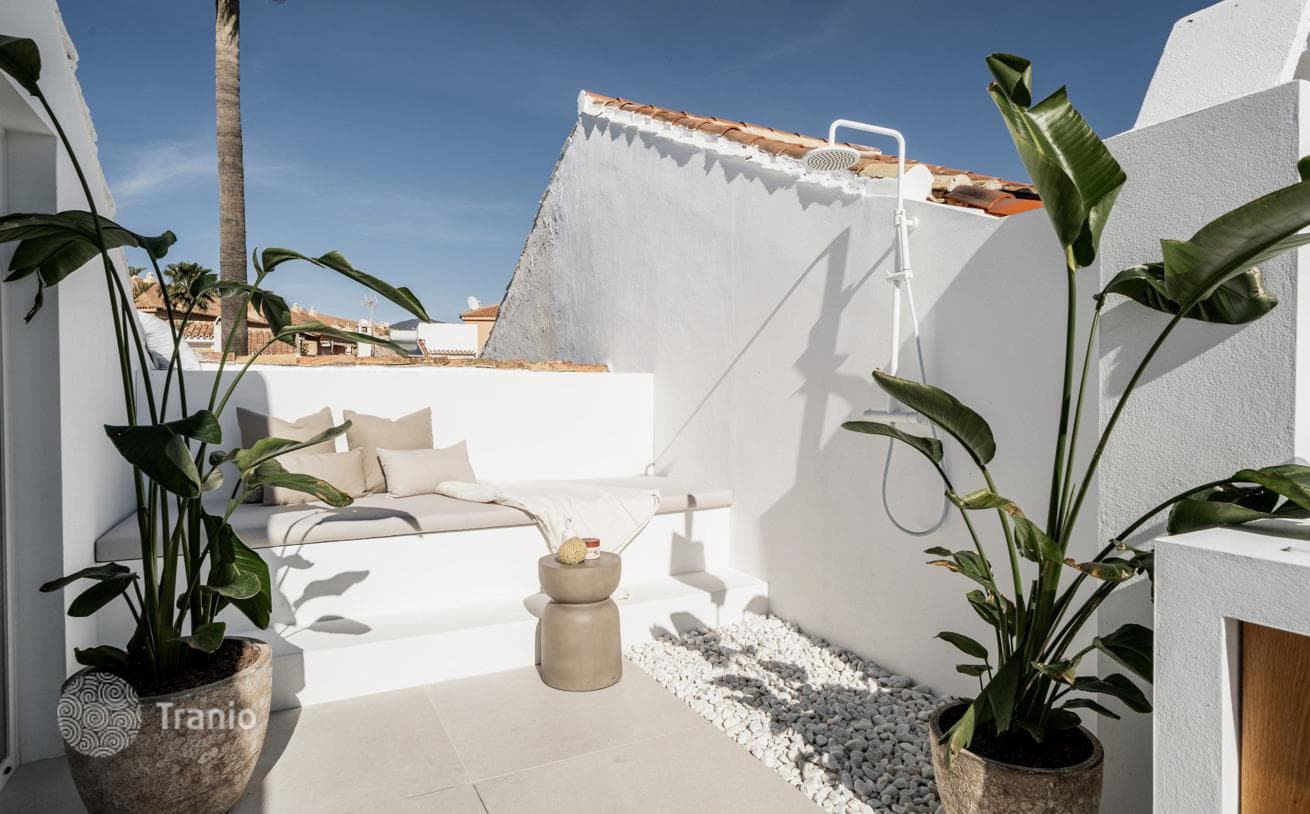 3-Bedroom Townhouse with Sea View in Alicate Playa, Marbella, photo 2