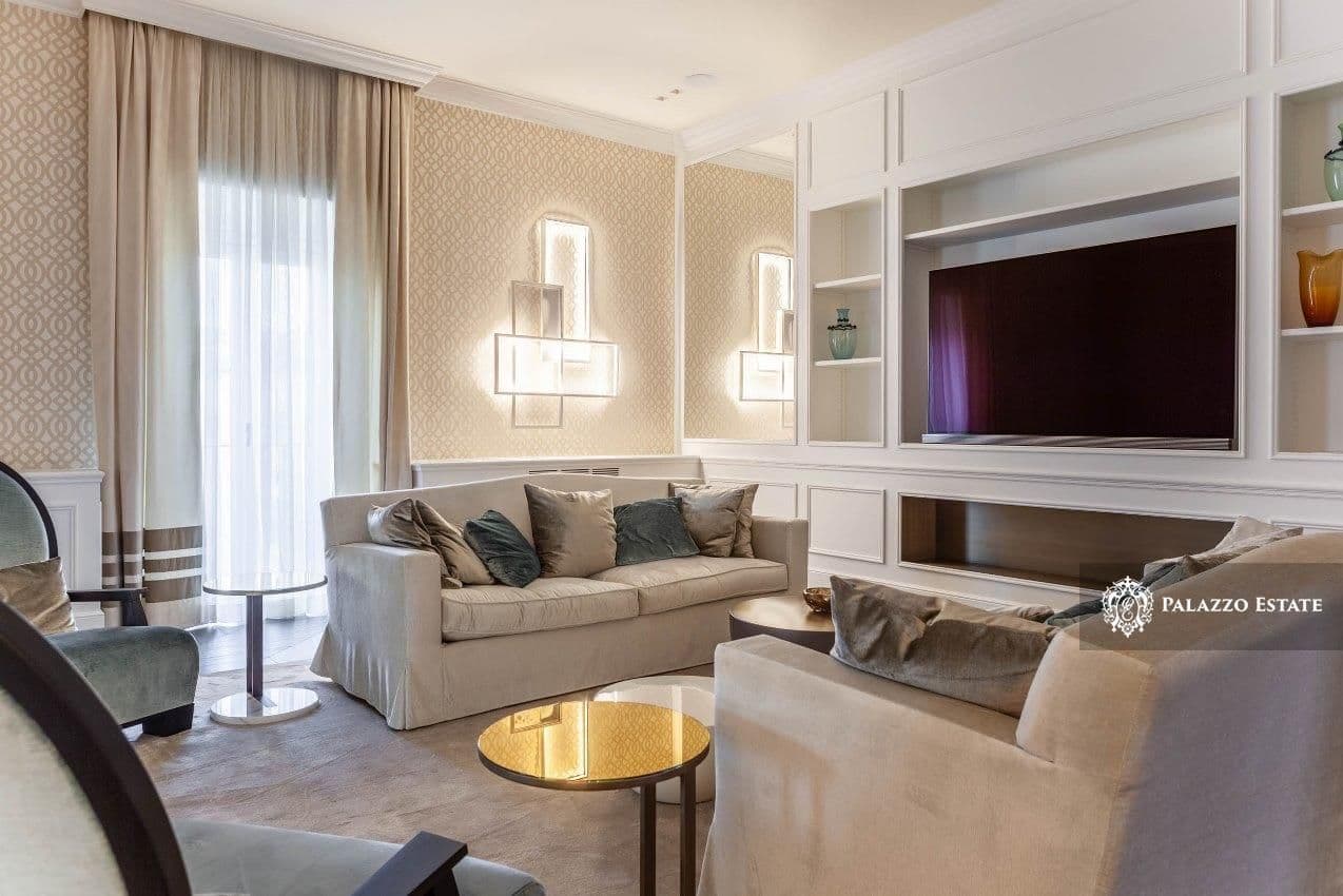 4-Bedroom Apartment in Rome, photo 5