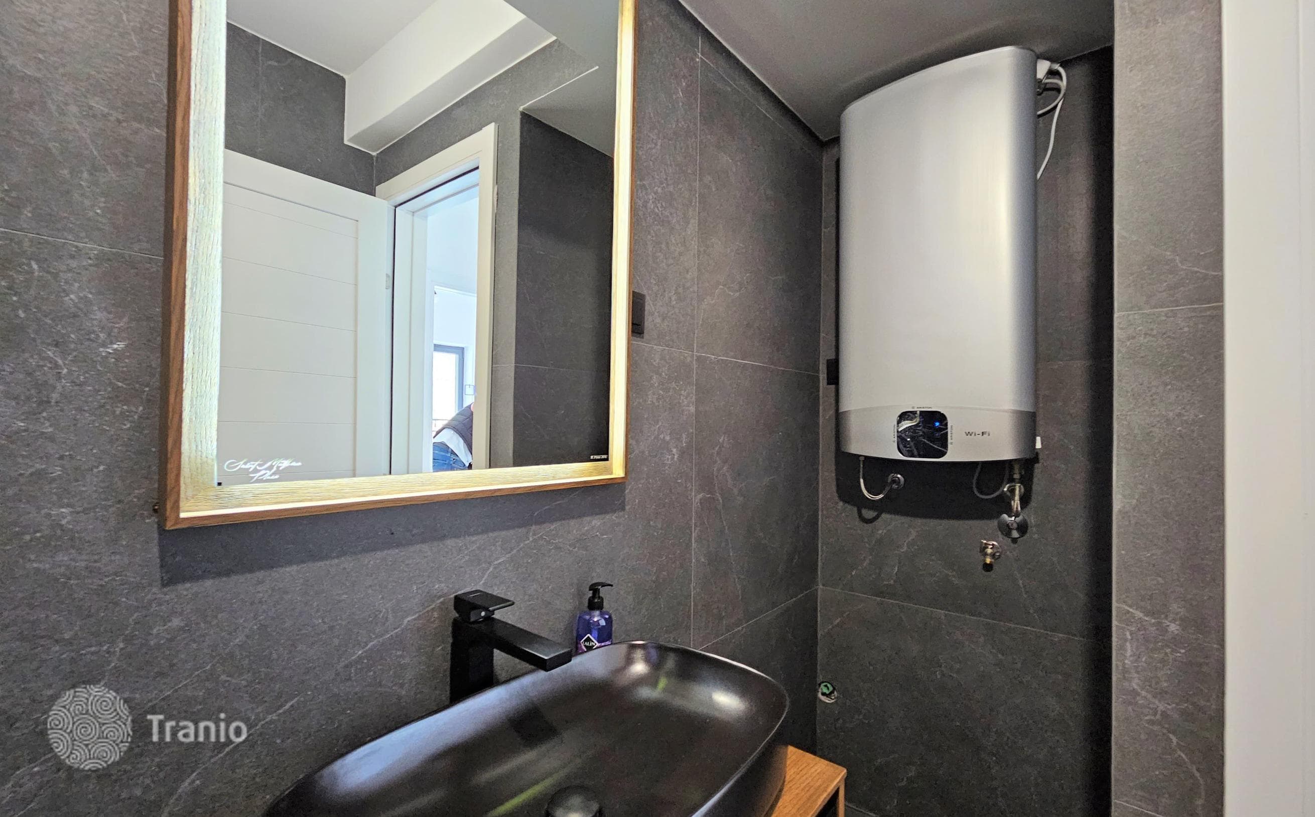 2-Bedroom Apartment with Sea View in Dobrota, Kotor, photo 5
