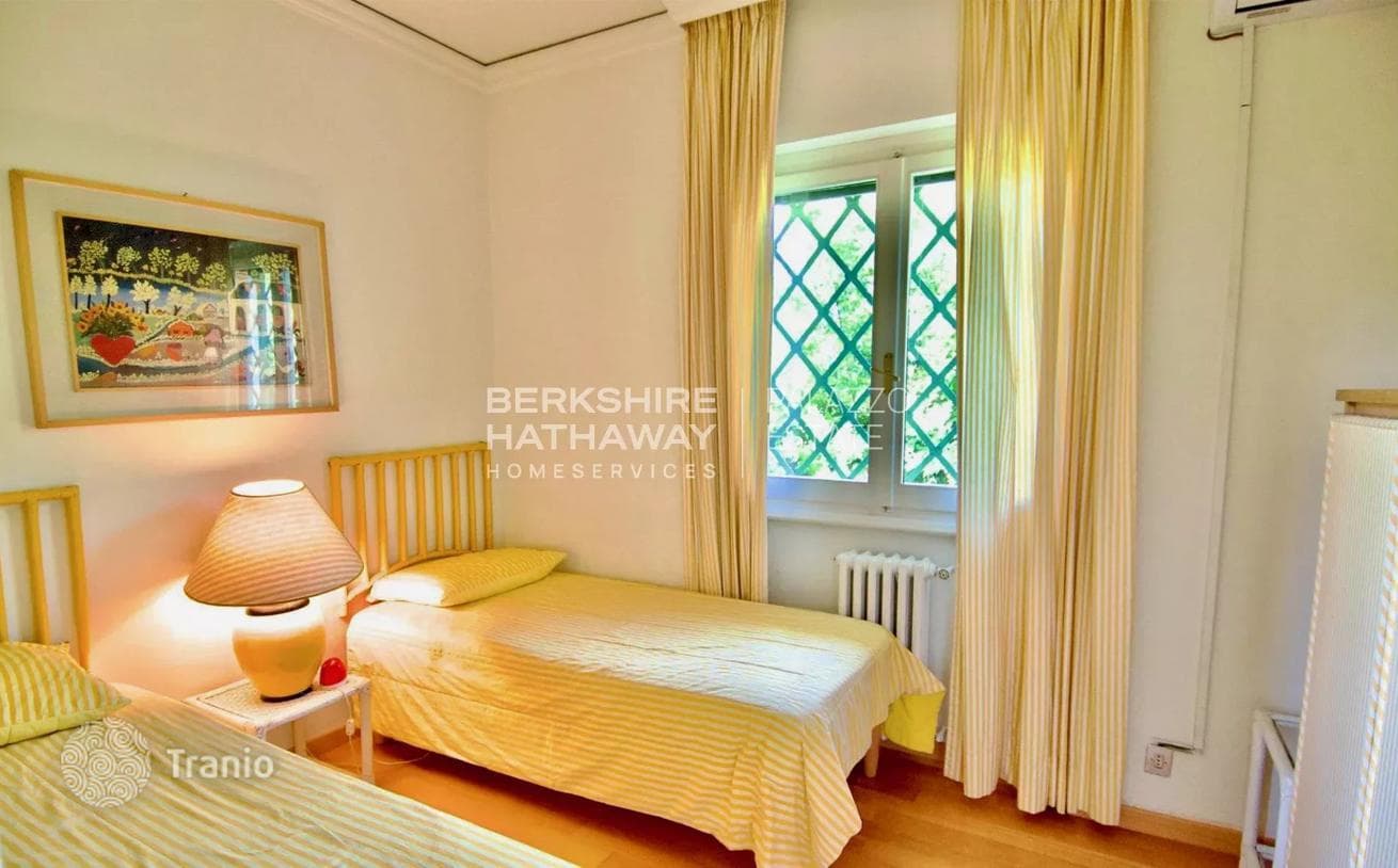 9-Bedroom Villa in Forte dei Marmi, Tuscany, photo 5