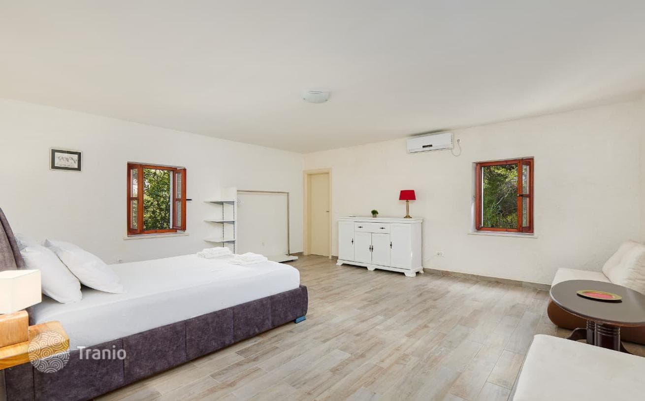 5-Bedroom Villa with Sea View in Dobrota, Kotor, photo 5