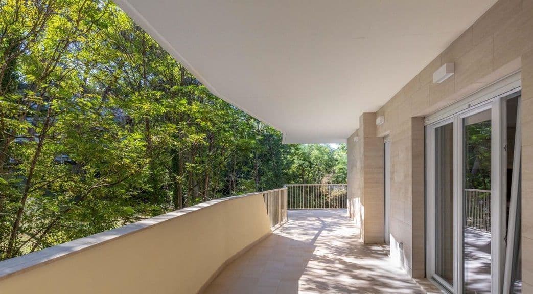 3-Bedroom Apartment in Rome