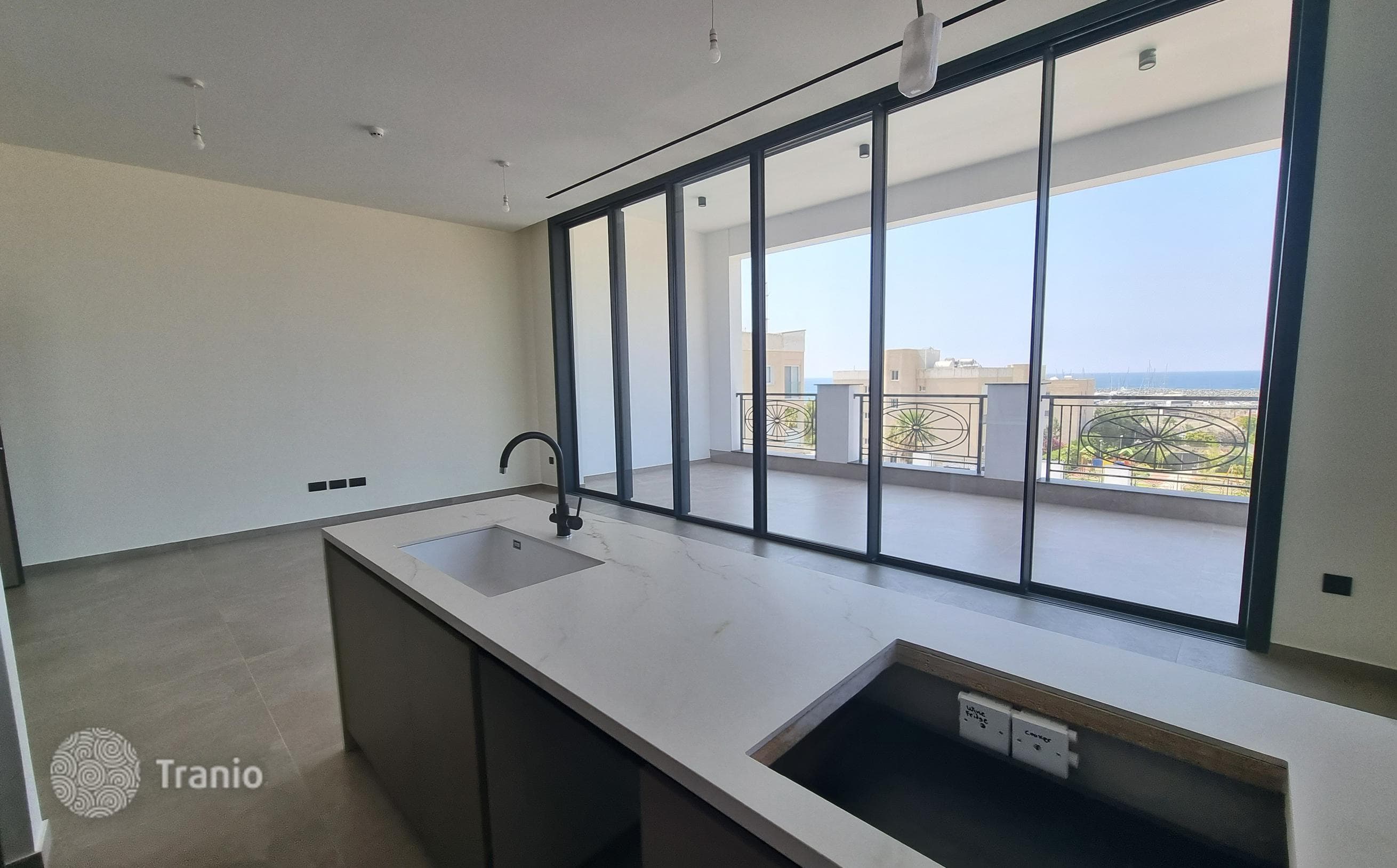 Beachfront Apartment with Shared Pool in Limassol, Cyprus, photo 4