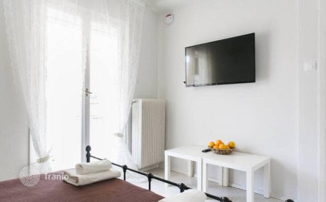 Studio Penthouse with Large Terrace in Athens, photo 3