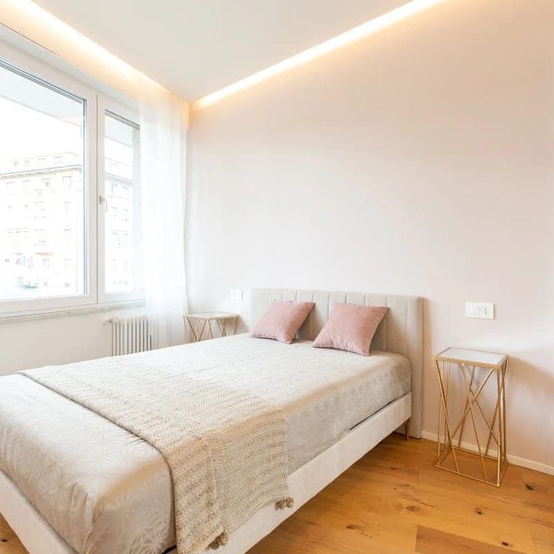 1-Bedroom Apartment in Milan, photo 3