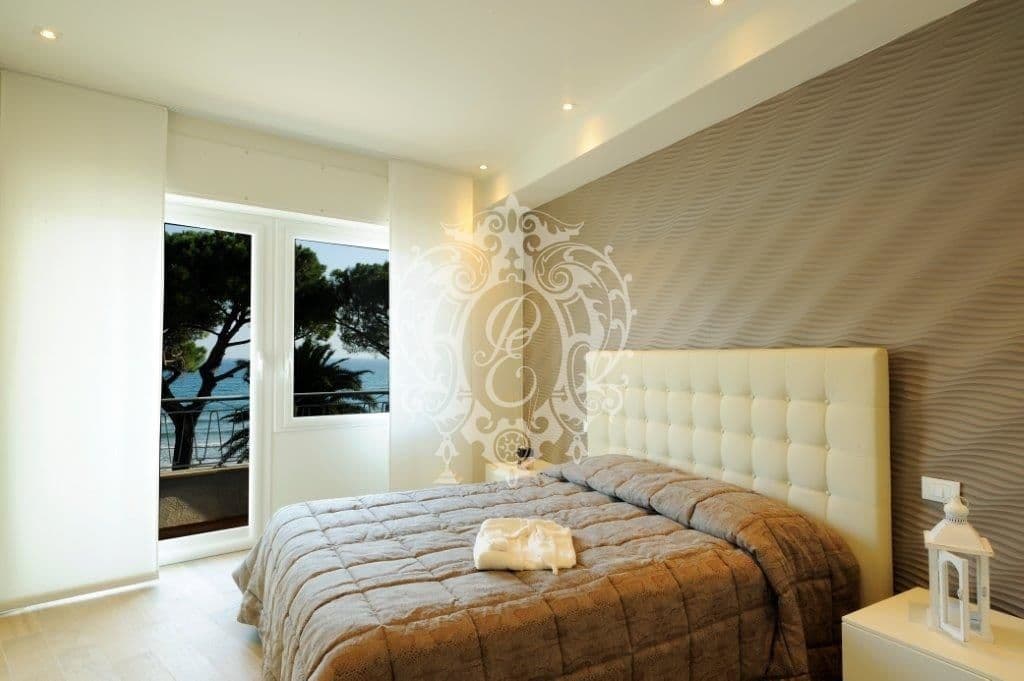 2-Bedroom Apartment in Alassio, Italy, photo 5