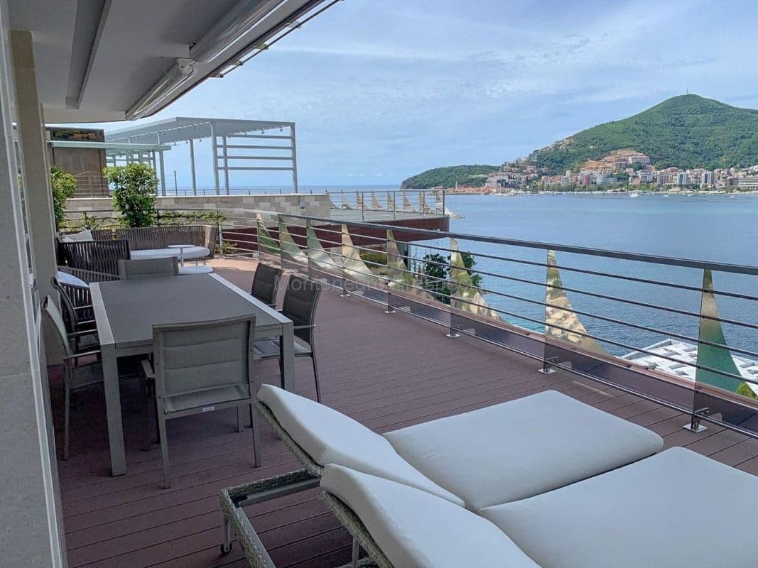 3-Bedroom Apartment in Budva, photo 4