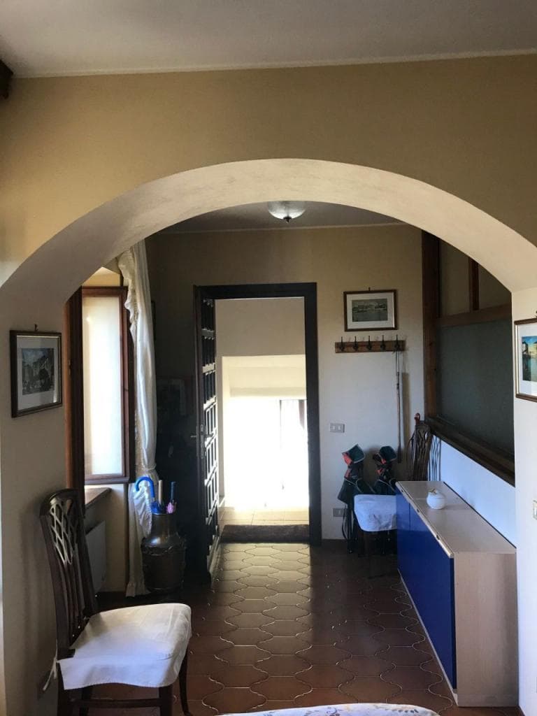 2-Bedroom Apartment in Menaggio, Como, photo 5