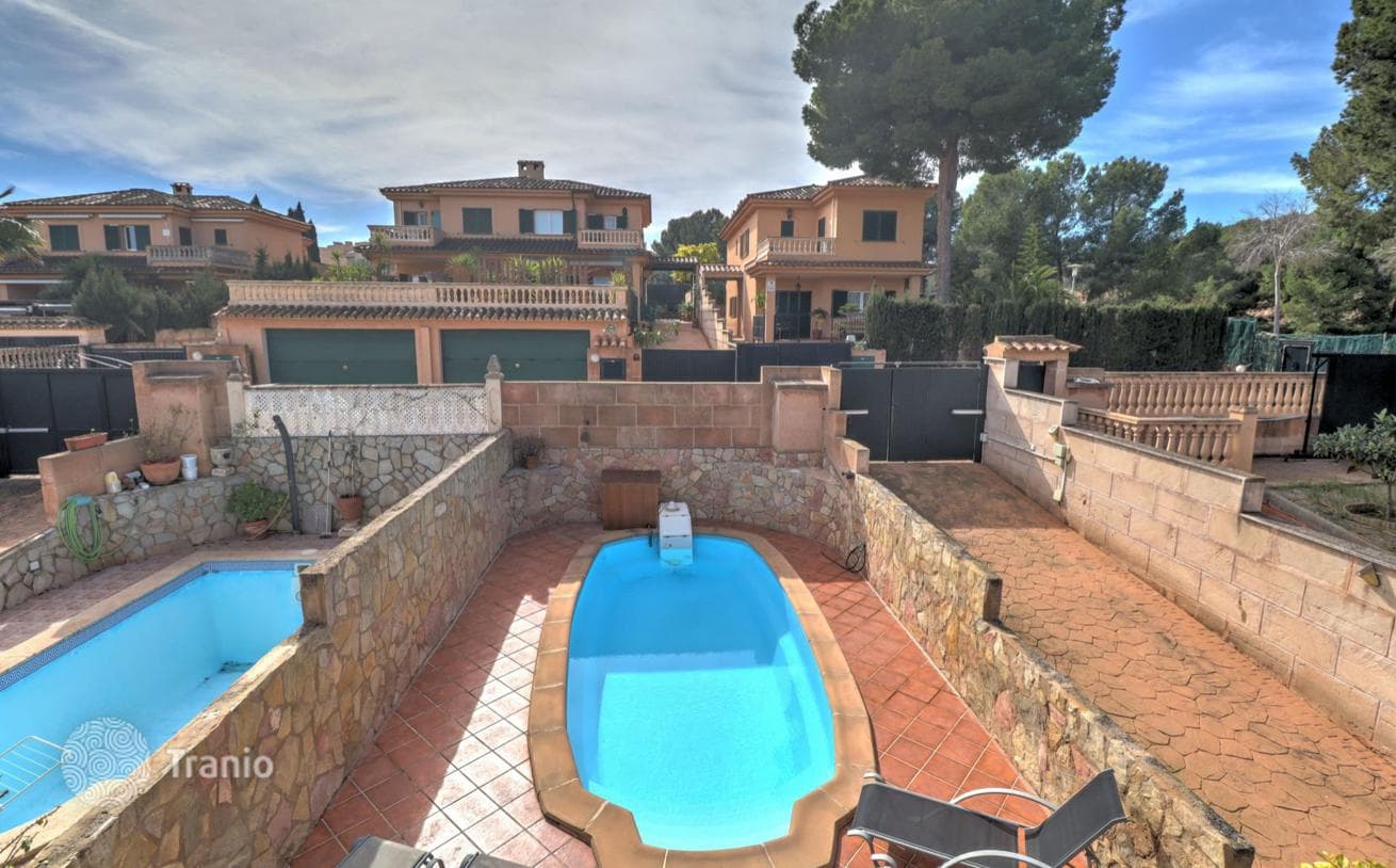 4-Bedroom Villa with Private Pool in Palma Nova, Mallorca