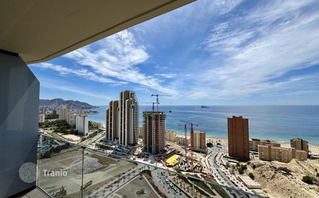 2-Bedroom Penthouse with Sea and City Views in Benidorm
