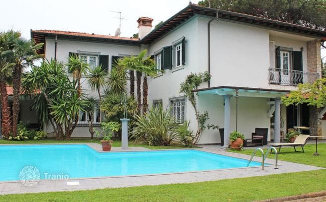 8-Bedroom Villa in Forte dei Marmi, Italy, photo 2