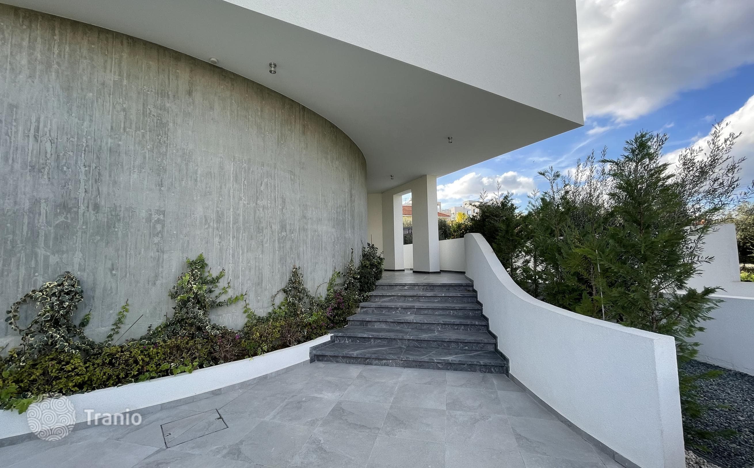 3-Bedroom Modern Villa with Infinity Pool in Potamos Germasoyia, Limassol, photo 5