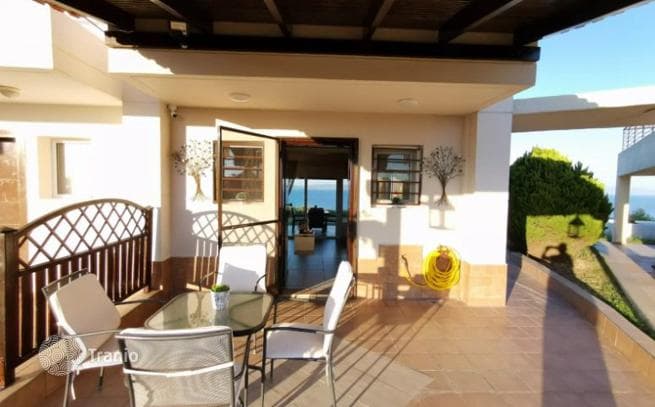 2-Bedroom Villa with Sea View in Nea Moudania, Greece