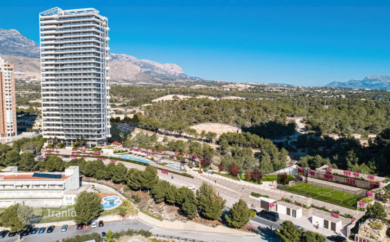 2-Bedroom Apartment with Shared Pool in Benidorm, Alicante, photo 5