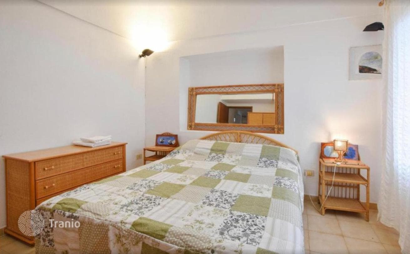 6-Bedroom Apartment in Trapani, photo 2