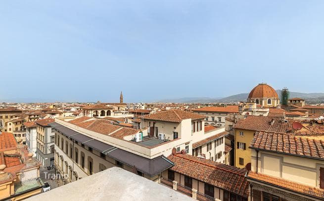 2-Bedroom Apartment with Duomo View in Florence City Center, photo 3