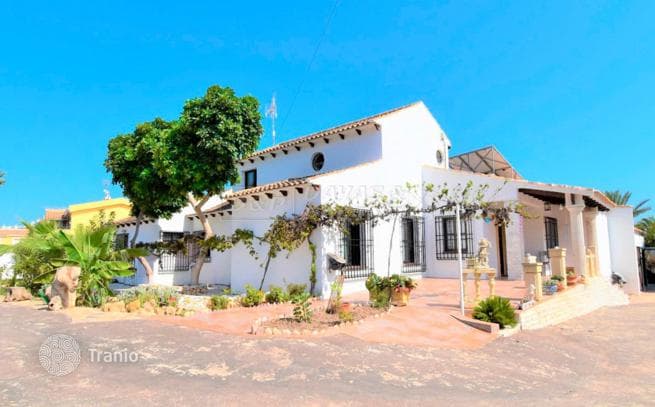 4-Bedroom Villa in Deesa de Campoamor, photo 3
