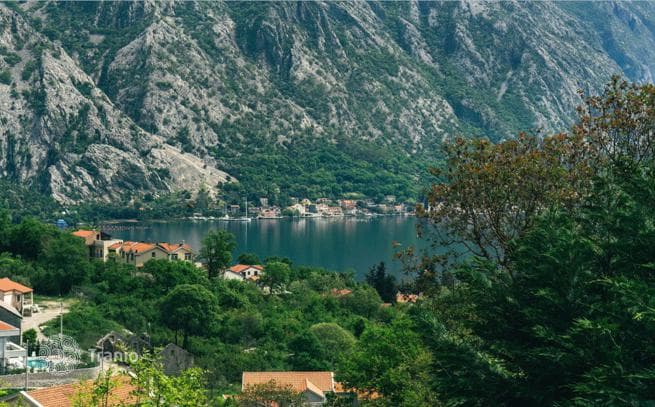 2-Bedroom Apartment with Terrace in Orahovac, Kotor