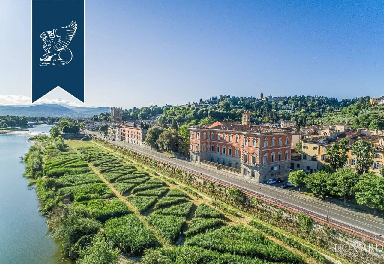 3-Bedroom Apartment in Florence, photo 4