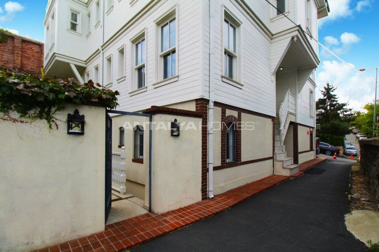 11-Bedroom Apartment in Sariyer, Istanbul, photo 4