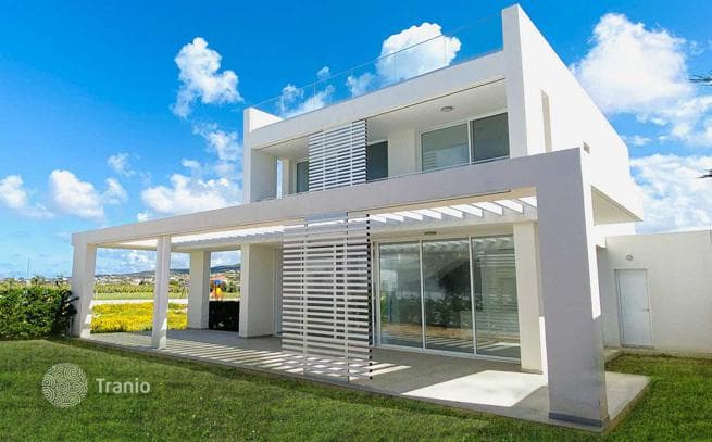 Luxury Villas with Shared Pool and Sea View in Coral Bay, Paphos