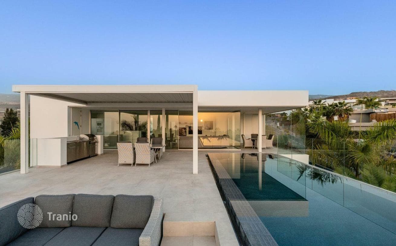 4-Bedroom Villa with Private Pool and Garden in Abama, Tenerife