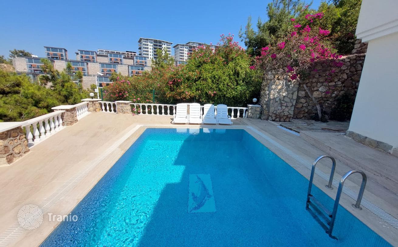 4-Bedroom Luxury Villa with Sea and City Views in Kargicak, Alanya, photo 2