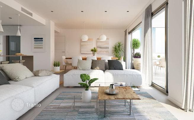 Penthouse with Large Terrace, Hot Tub and Sea View in Casares