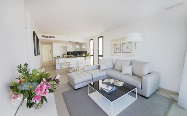 3-Bedroom Apartment with Private Pool and Sea View in Denia, Alicante, photo 2