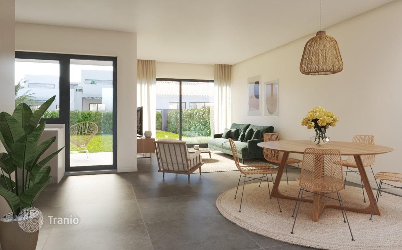 2-Bedroom Townhouse with Terrace in Vilamoura, Algarve, photo 2
