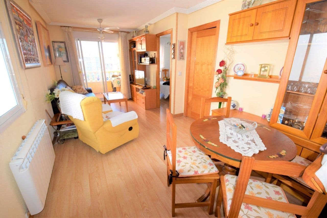 2-Bedroom Apartment in Guardamar del Segura, photo 2