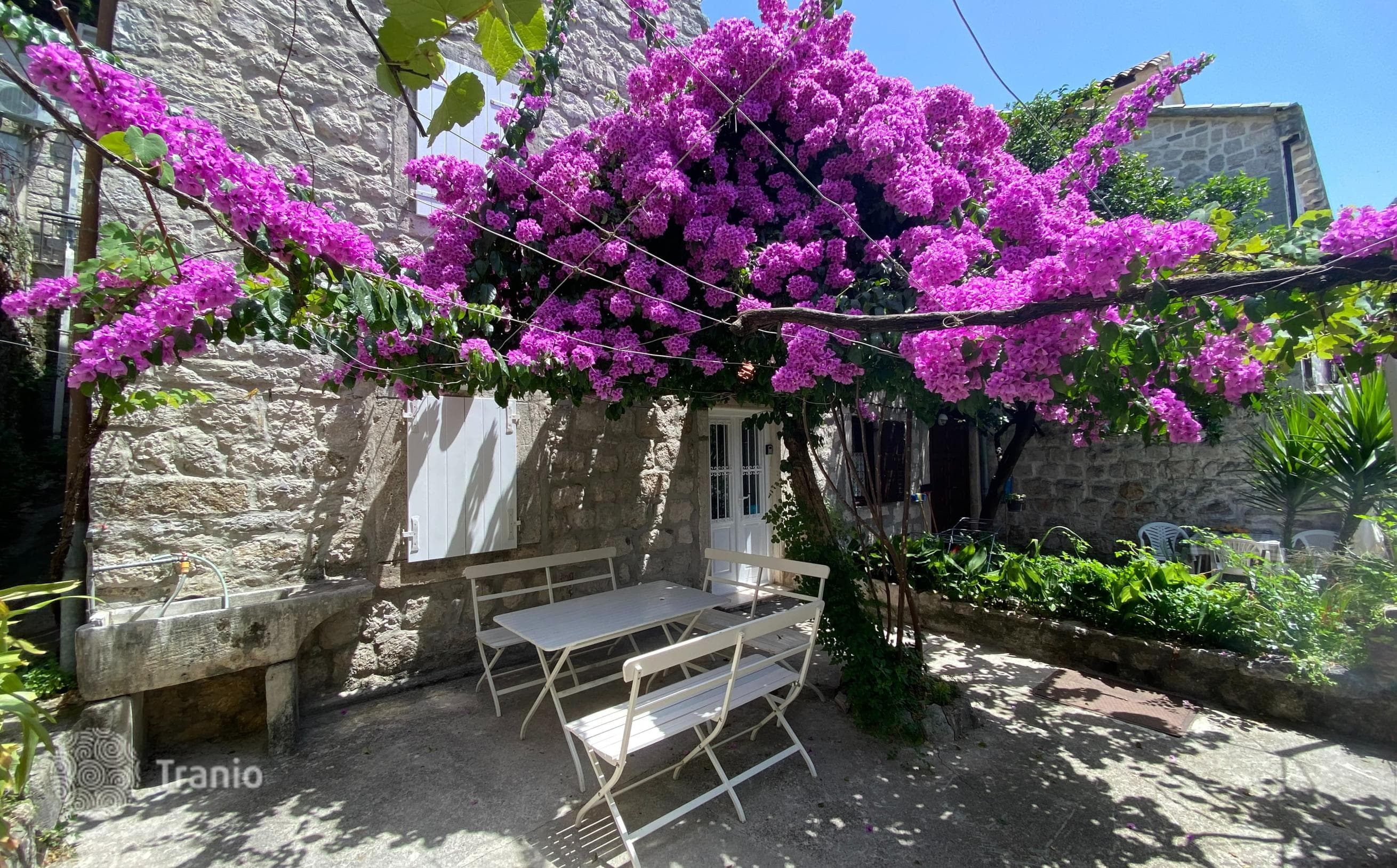 2-Bedroom House with Garden in Perast, Kotor
