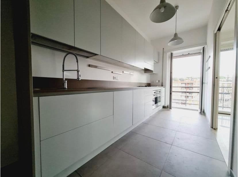3-Bedroom Apartment in Rome, photo 2