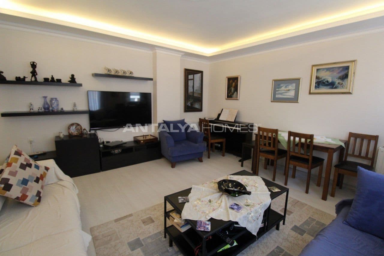3-Bedroom Apartment in Beyoglu, Istanbul, photo 4