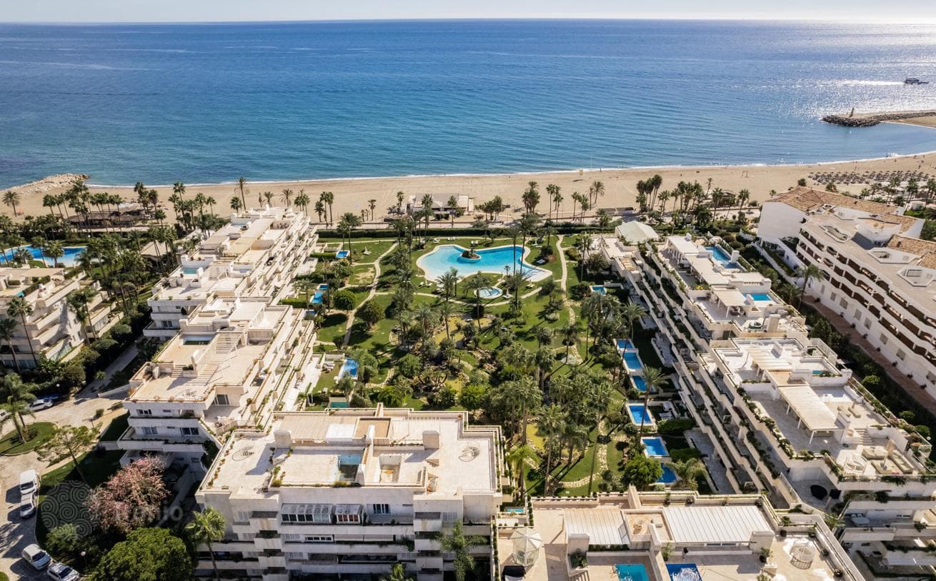 3-Bedroom Penthouse Duplex with Sea View in Puerto Banus, Marbella, photo 4