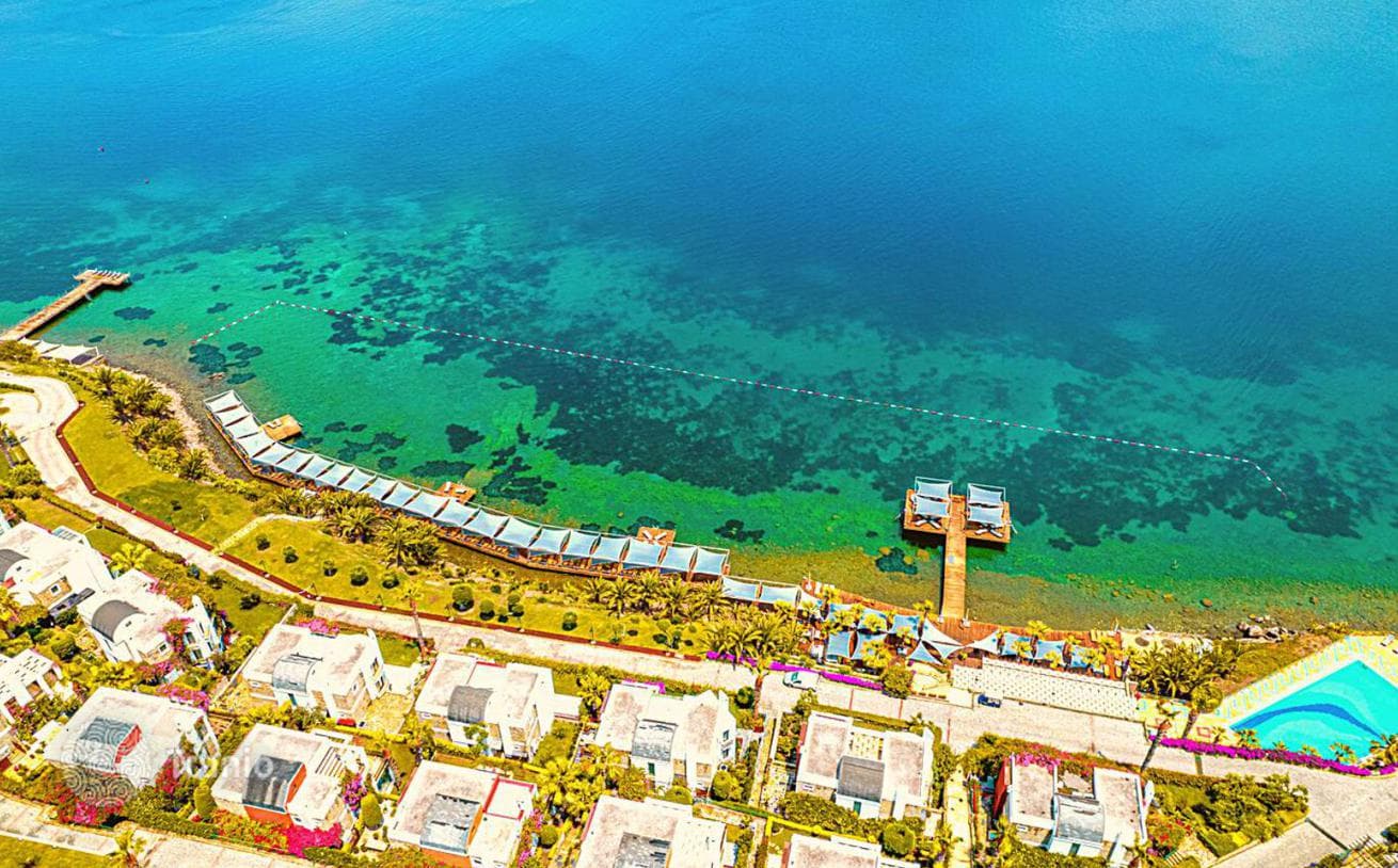 3-Bedroom Beachfront Apartment with Private Beach in Bodrum, photo 4