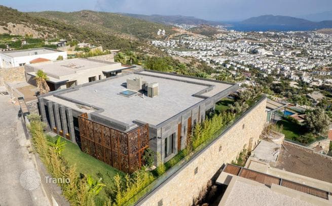 1-Story Villa with Sea View and Private Pool in Bodrum, photo 2