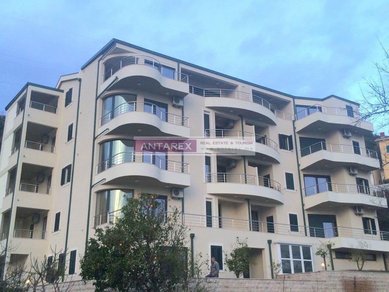 2-Room Apartment in Meljine, Kotor