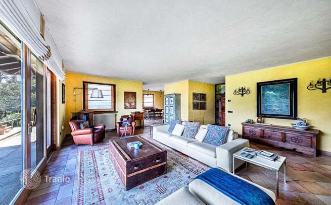 3-Bedroom Furnished Villa with Private Pool and Lake View in Menaggio, photo 3