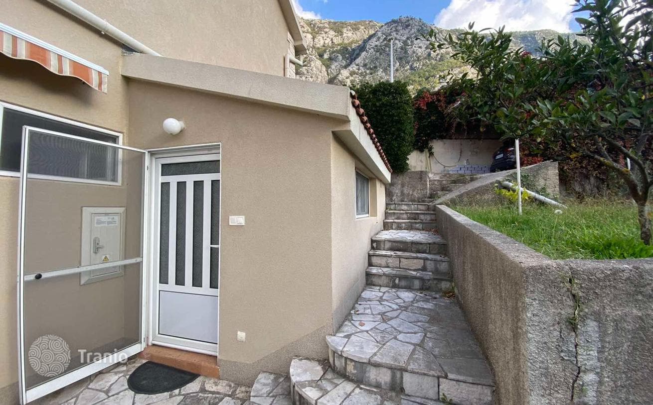 3-Bedroom Villa in Kotor, photo 3